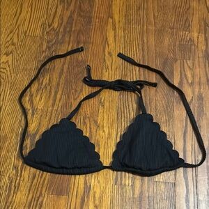 Aerie Black Scalloped Bikini Top